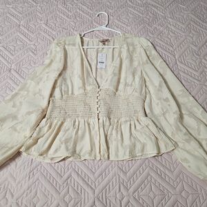 NWT- Willow & Root Cream Floral Blouse